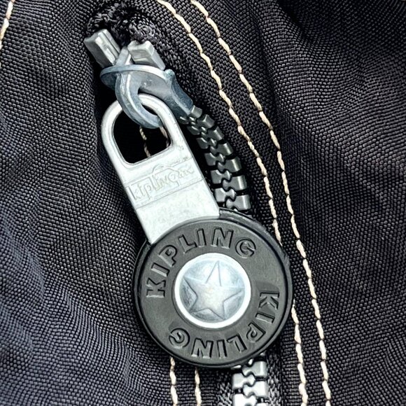 Vintage Early 2000s Kipling Women's Black Large Travel Tote Bag / Minimalist - Picture 3 of 16